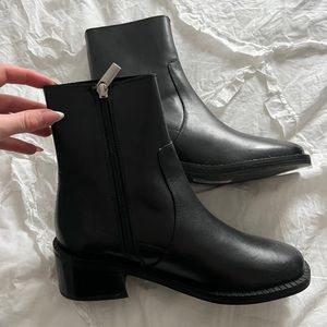 ASOS DESIGN Riviera leather pull on boots in black